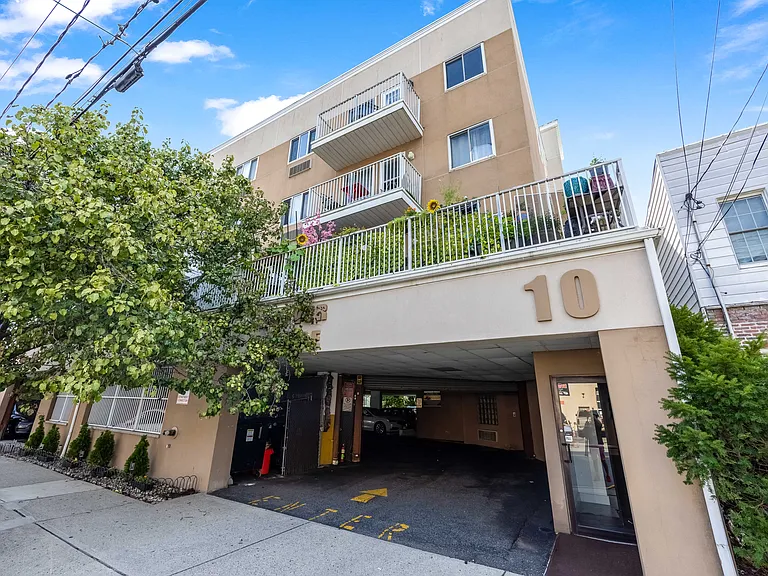 10 Palisade Ave #4C — Photo 13