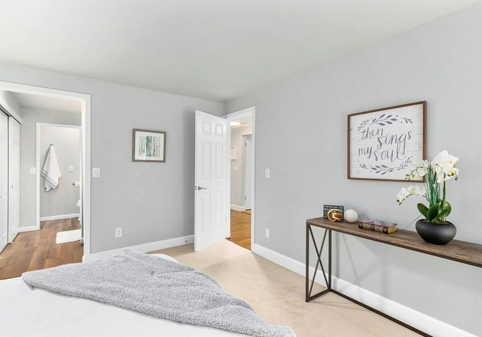 2bd/1.75ba Kirkland Condo — Photo 3
