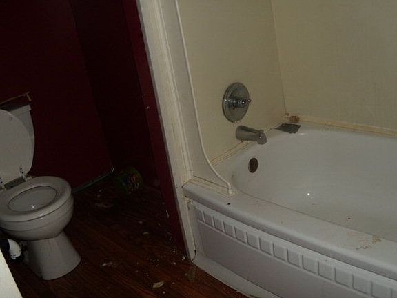 5th image of 5411 Wilson Ave