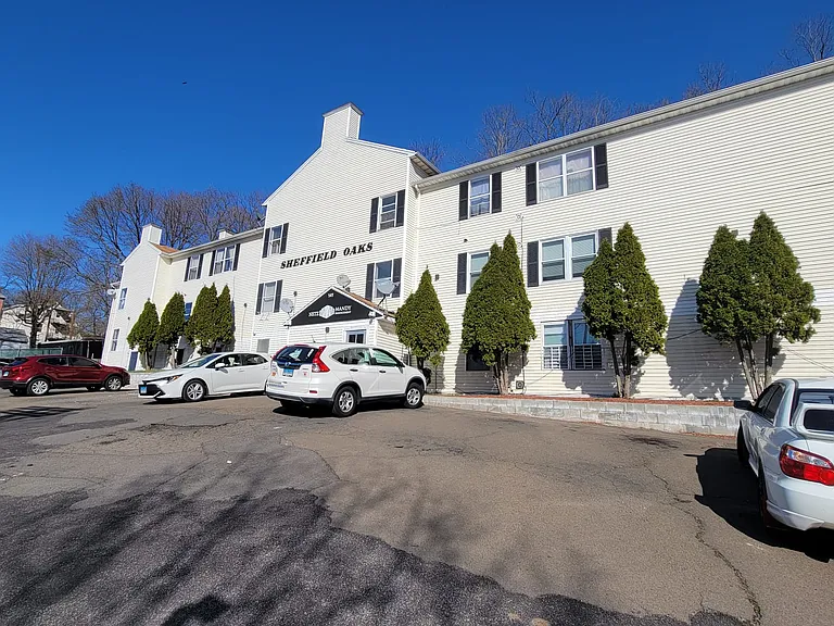 240 Sheffield Ave #1BB — Photo 18