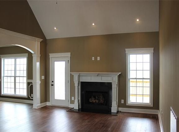 4th image of 302 Farmington Lot 302