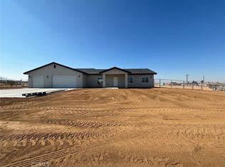 10770 Chipmunk Rd, Apple Valley, CA 92308