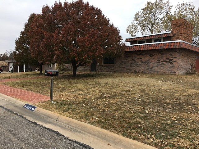 1st image of 2439 Diane Dr