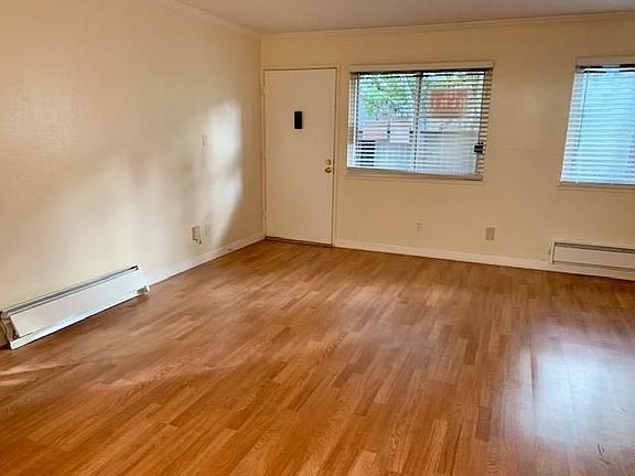 4th image of 404 Boardwalk Ave APT 3