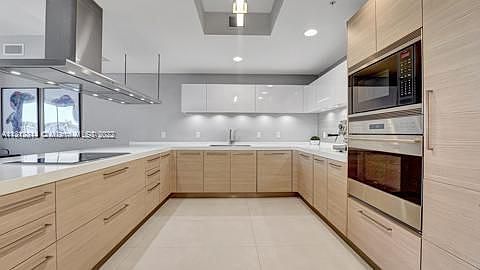 4th image of 17301 Biscayne Blvd APT 407