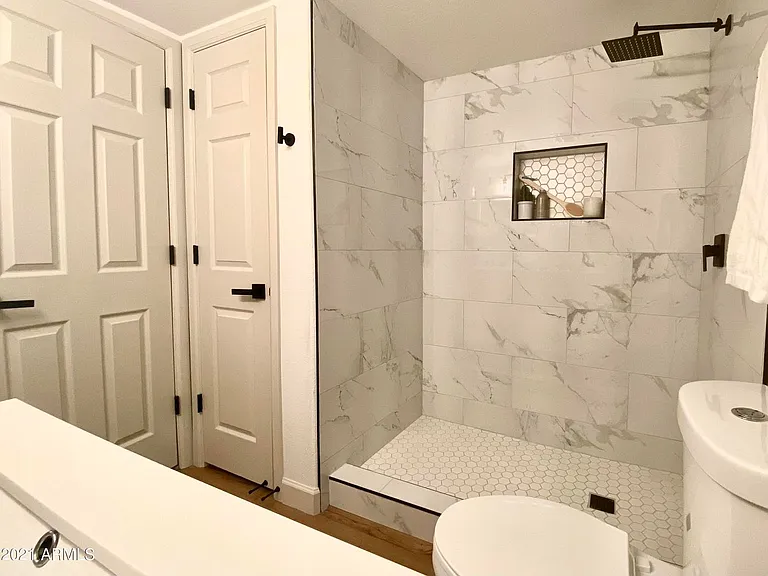 13665 N 21st Ave — Photo 23