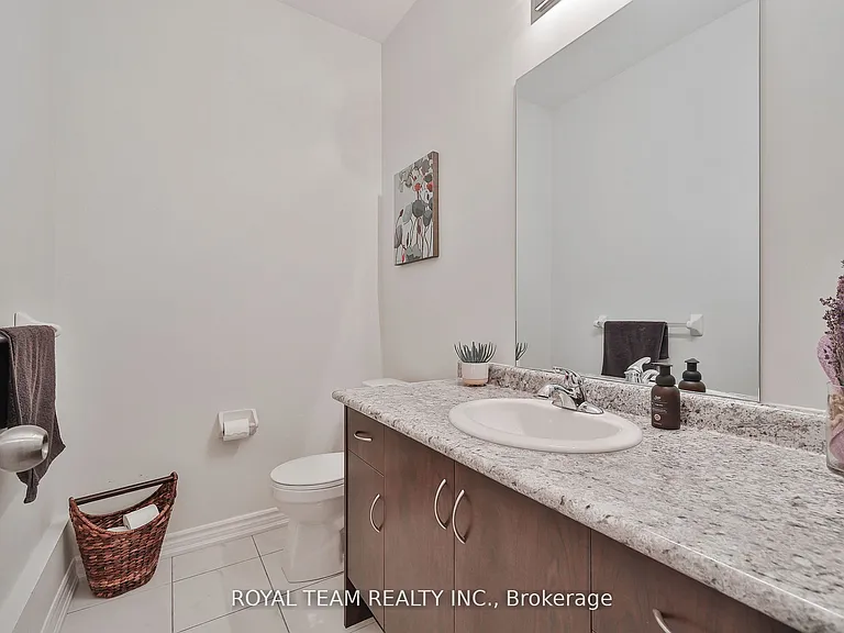 1246 Peelar Cres — Photo 22