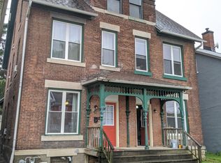 1577 Washington St, Dubuque, IA 52001