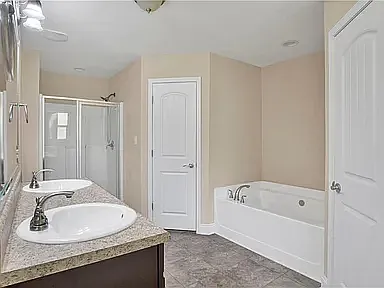4084 Blackwell Ct W — Photo 10