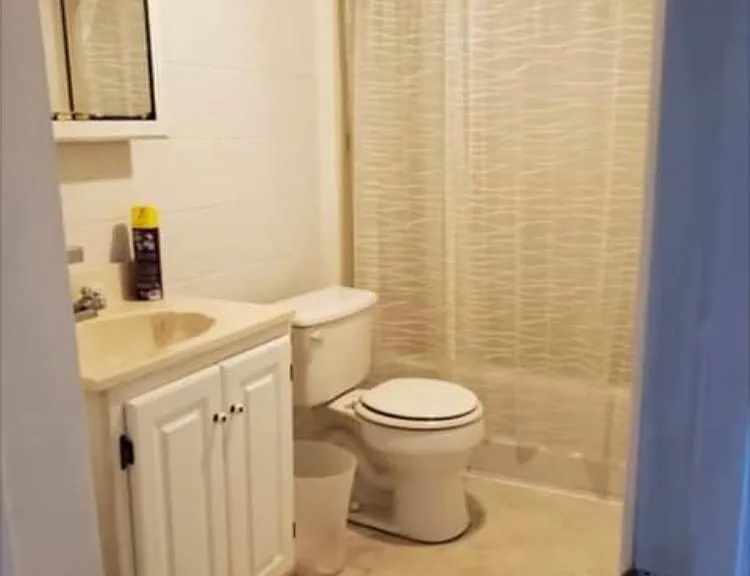 22 Greenbrier Dr #B — Photo 3