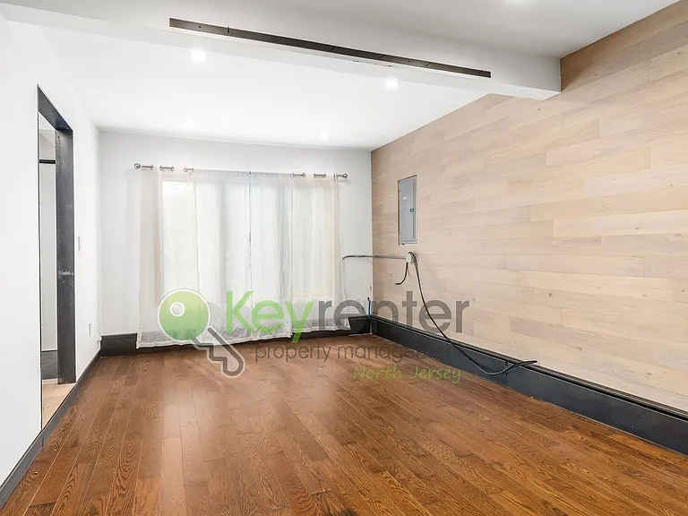 755 Spring Valley Rd — Photo 14
