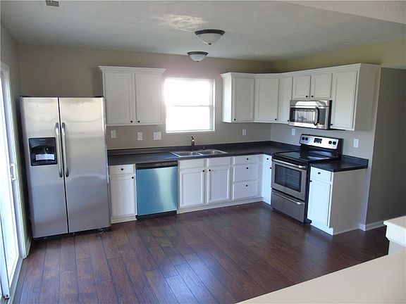3rd image of 14362 Worthington Blvd