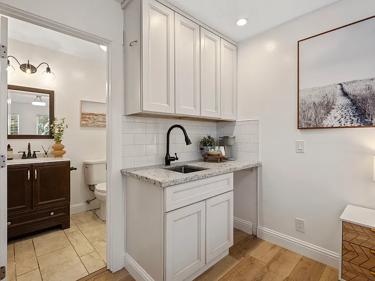 6614 Ridgeway Dr #C — Photo 3
