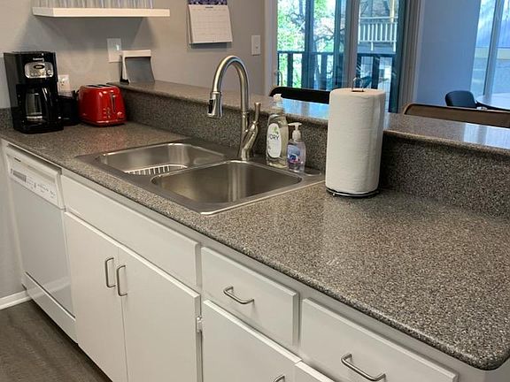 5th image of 2204 Trailside Dr #202