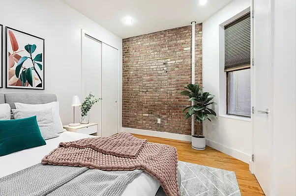 Rented by Compass | media 23