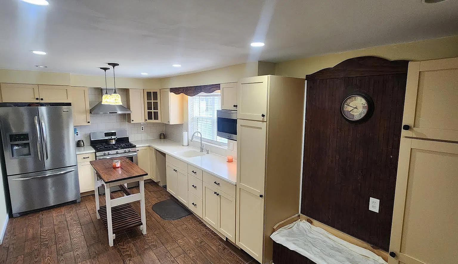 4 bed, 3000 sqft, $4,500 — Photo 4