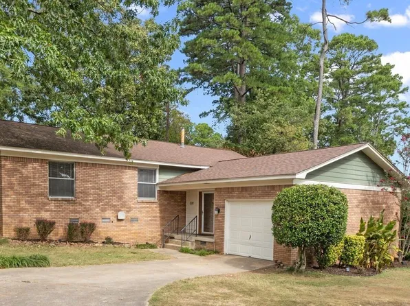 308 Fleetwood Dr, Little Rock, AR 72211