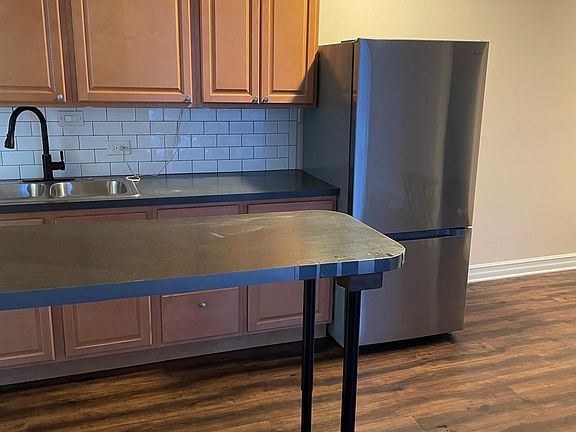 4th image of 9514 Glenlake Ave APT 226