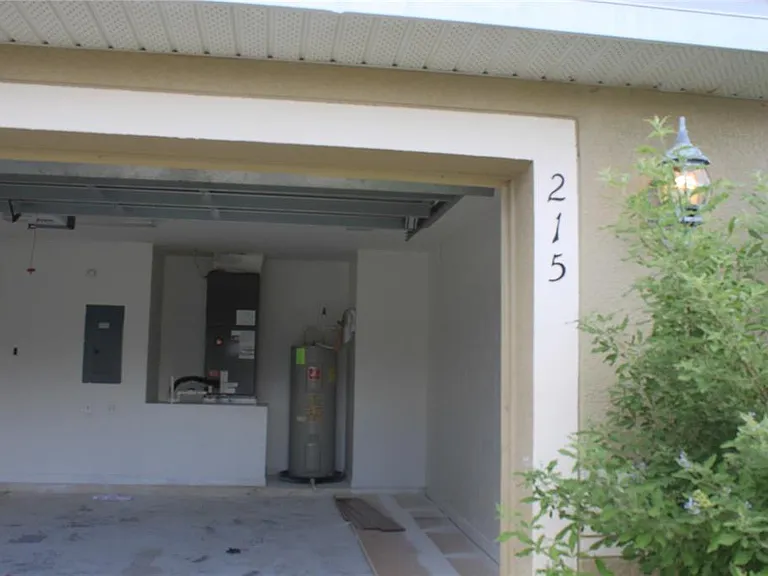 215 Owenshire Cir — Photo 18