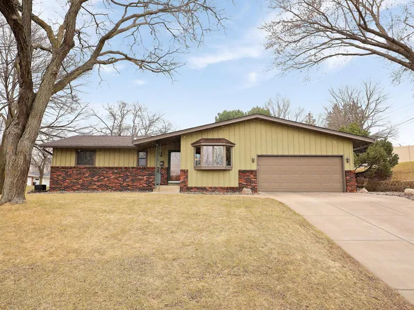 3749 Maryland Ave N, New Hope, MN 55427
