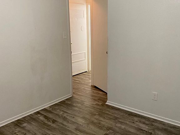 4th image of 4697 Poinciana Dr