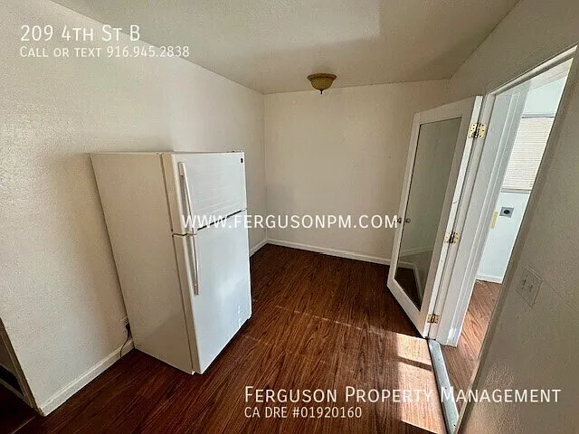 209 4th St #B — Photo 3