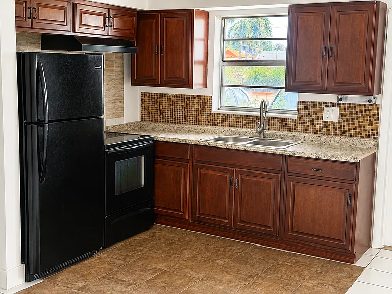7401 Pines Blvd #109 — Photo 8