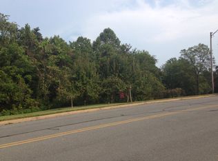 201 Country Club Dr, Eden, NC 27288