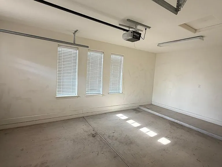 4505 W McNeil St — Photo 33