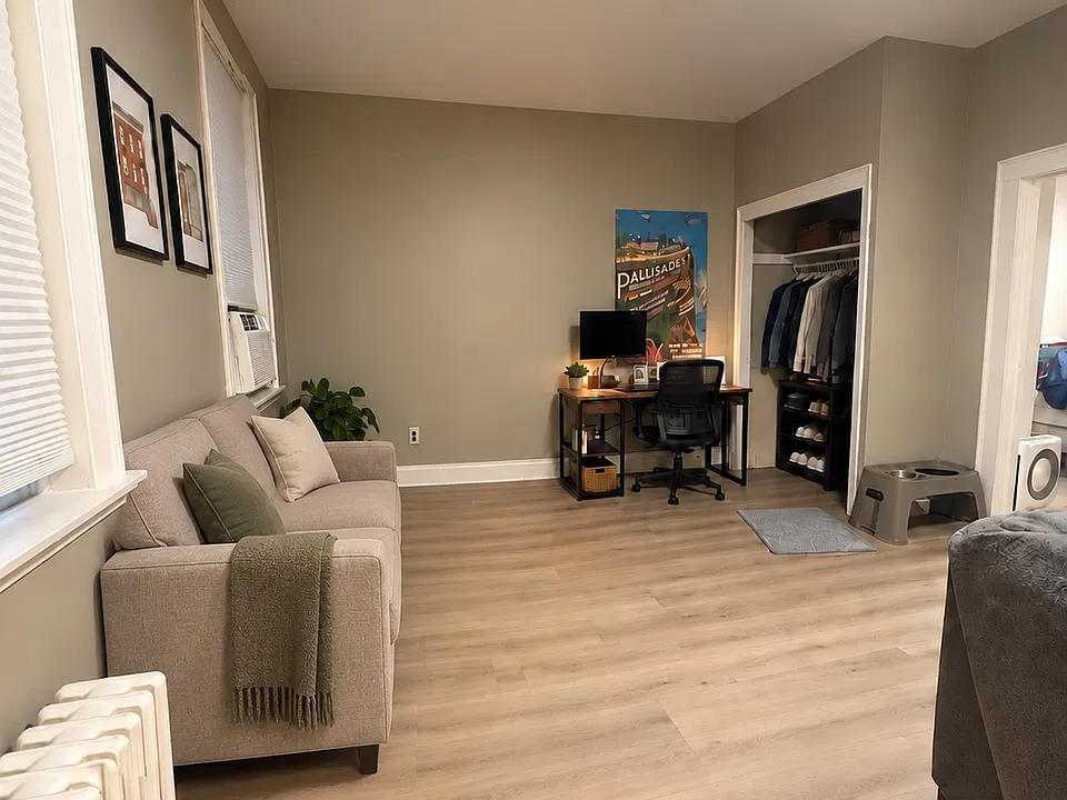59 Farnham Ave #1