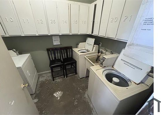 4th image of 1435 W 105th St #10
