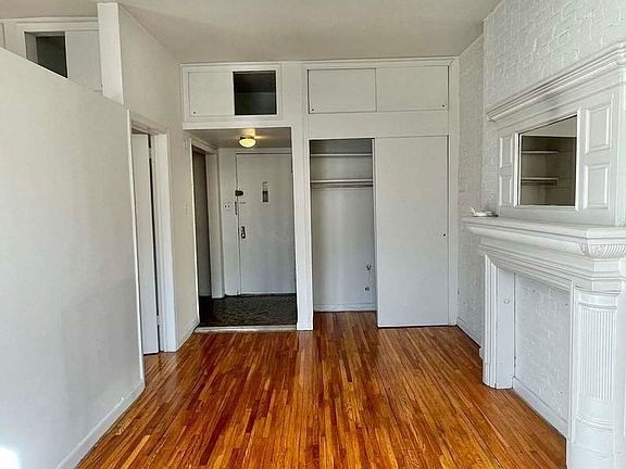 3rd image of 65 W 85th St #3A1