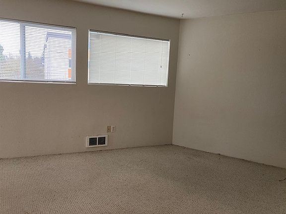 5th image of 6501 5th Ave NE #C