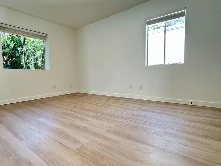 529 W. Victoria - 1236 San Pascual — Photo 9