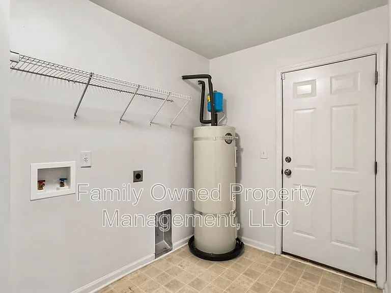 100 Salem Creek Dr — Photo 28
