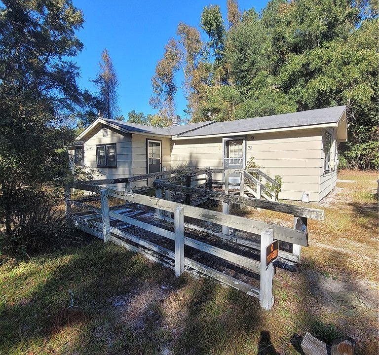 1st image of 65 Kate Ln
