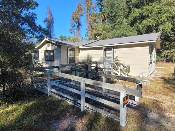 65 Kate Ln, Clinton, NC 28385