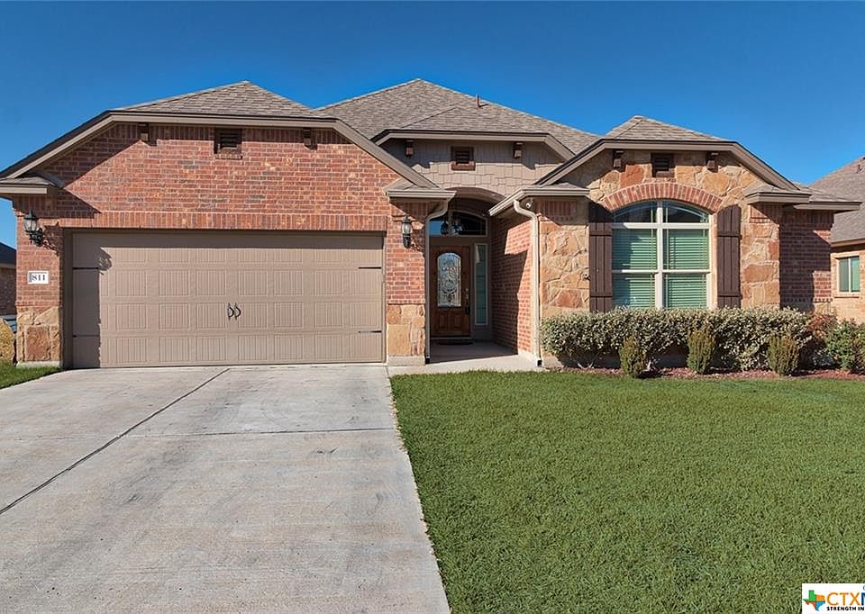 1st image of 811 Valentino Dr
