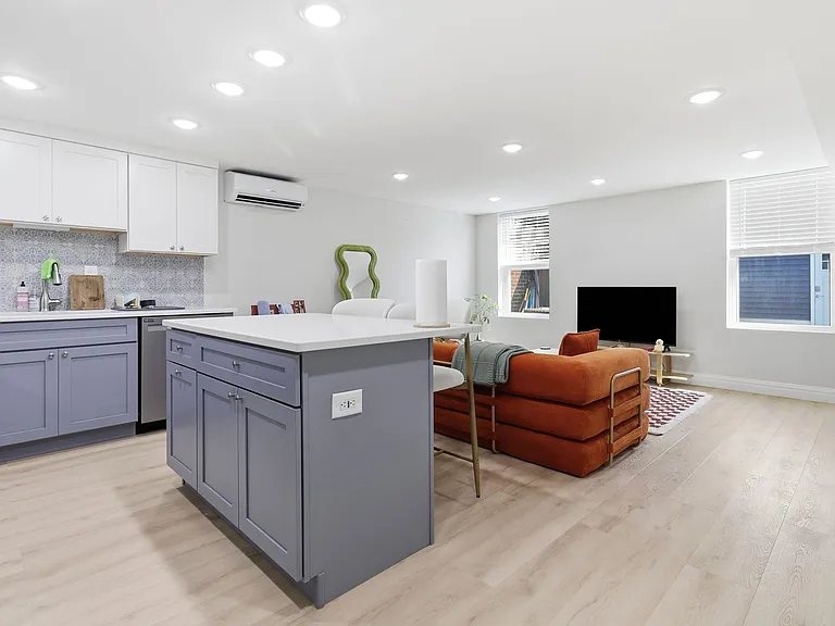 461 Pavonia Ave #1 — Photo 6