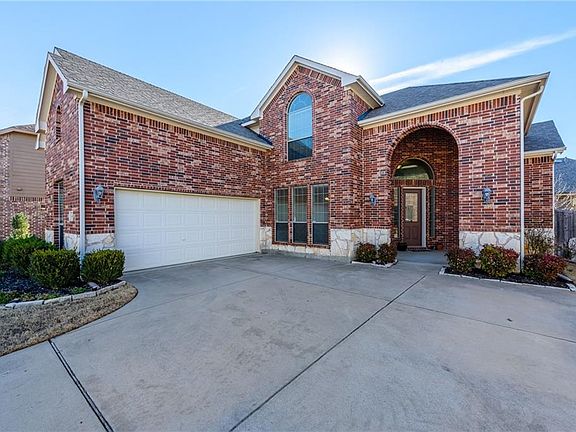 3rd image of 4110 Creek Bend Ct