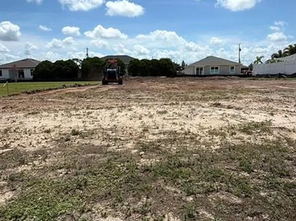 1003 Santa Barbara BLVD N, CAPE CORAL, FL 33993
