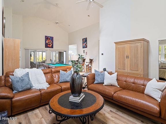 4th image of 302 Colony Green Court