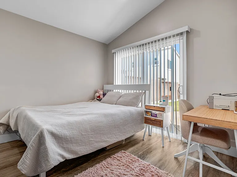 8401 Doncaster Dr — Photo 11
