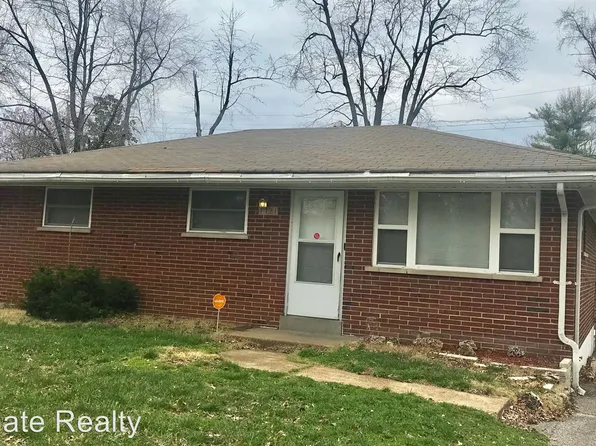 1121 Walker Ave, Saint Louis, MO 63138