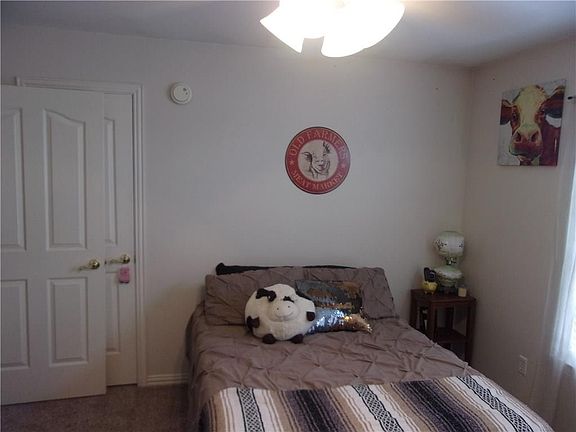 3rd image of 1100 Dana St