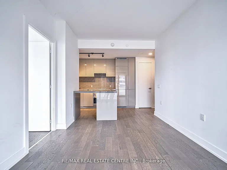 7 Grenville St #2605 — Photo 19
