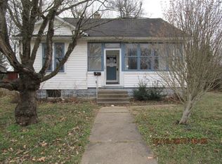 610 Center St, Rockport, IN 47635