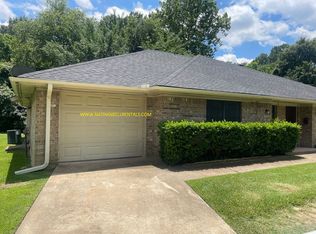 2570 Culbertson St, Paris, TX 75460