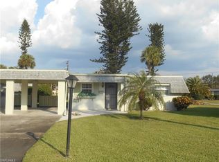 352 Easton Ct, Lehigh Acres, FL 33936