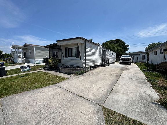 4th image of 512 51st Avenue Dr W